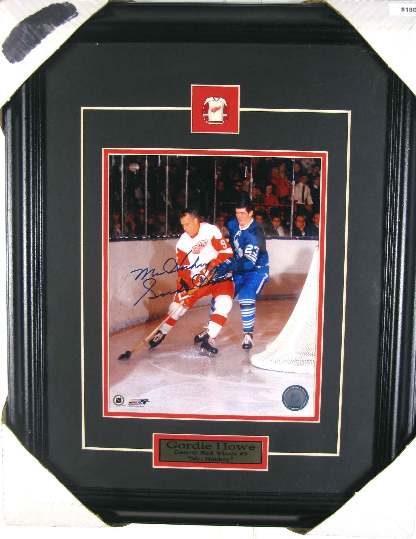 Gordie Howe Autographed Photo – Detroit Red Wings #9 – “Mr. Hockey” – Framed Display
