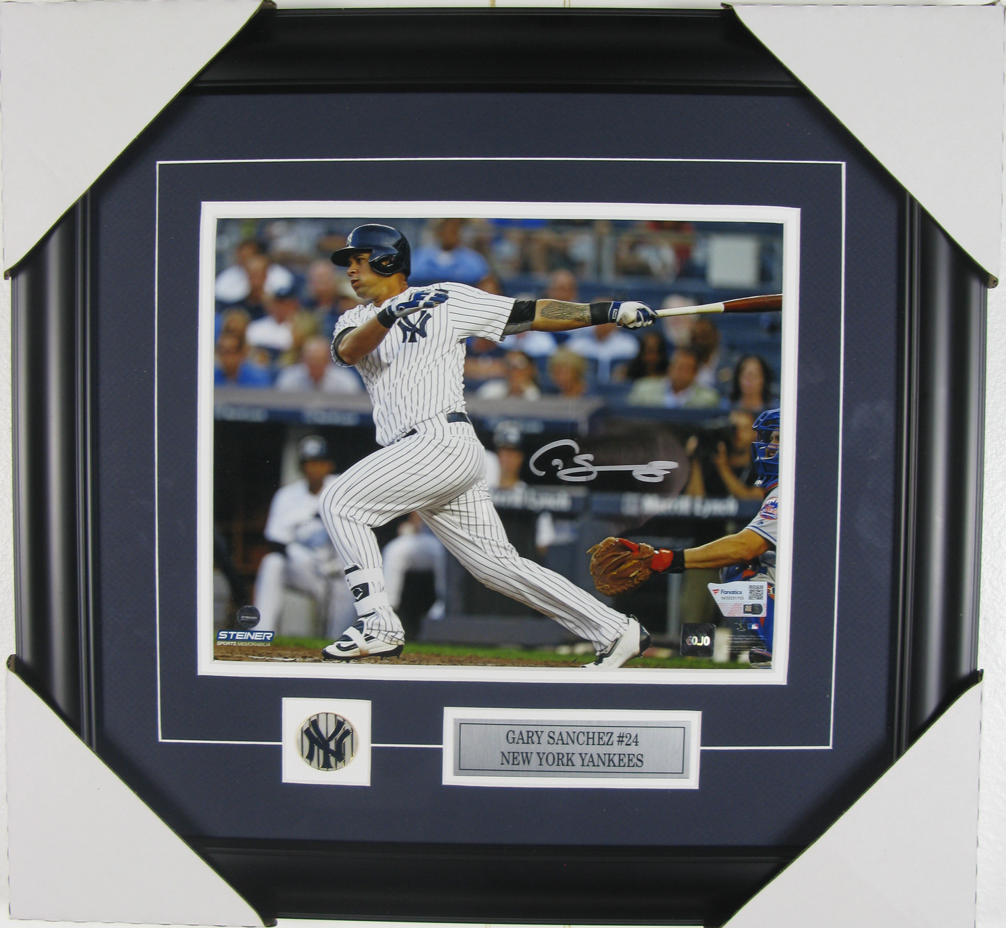 Gary Sánchez Signed 8x10 Framed Photo – New York Yankees #24 (Steiner Certified)